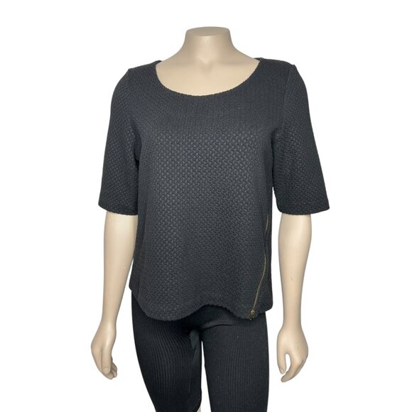 Textured Black Top With Side Zipper Detail Women's Size Medium by 9-H15 STCL - Picture 1 of 8